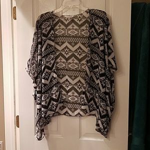 Charming Charlie Black and White Kimono